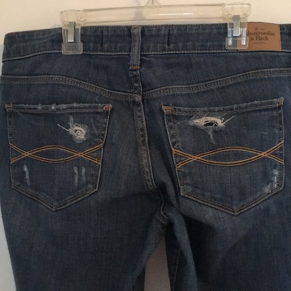 Abercrombie & Fitch Boyfriend Distressed Jeans - Picture 7 of 8